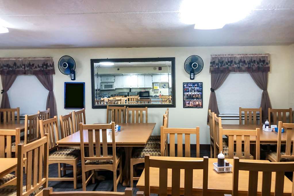 Rodeway Inn Branson, Brick House Restaurant photo